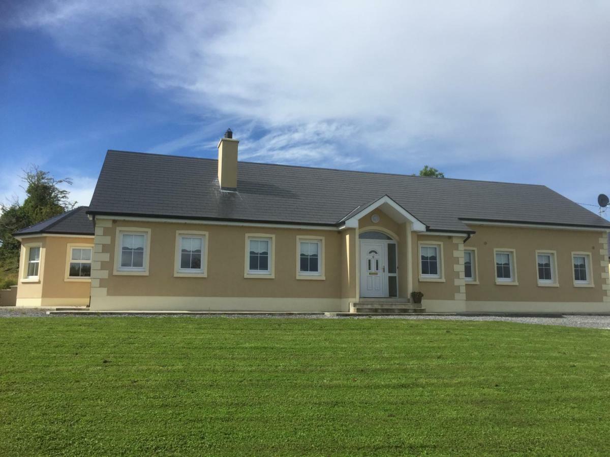 Lakeview House Castlefore Экстерьер фото
